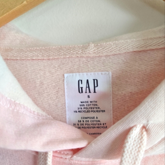 NWT! GAP,Logo Batik Patterned Sweatshirt, Peach, Size Small - Picture 6 of 6